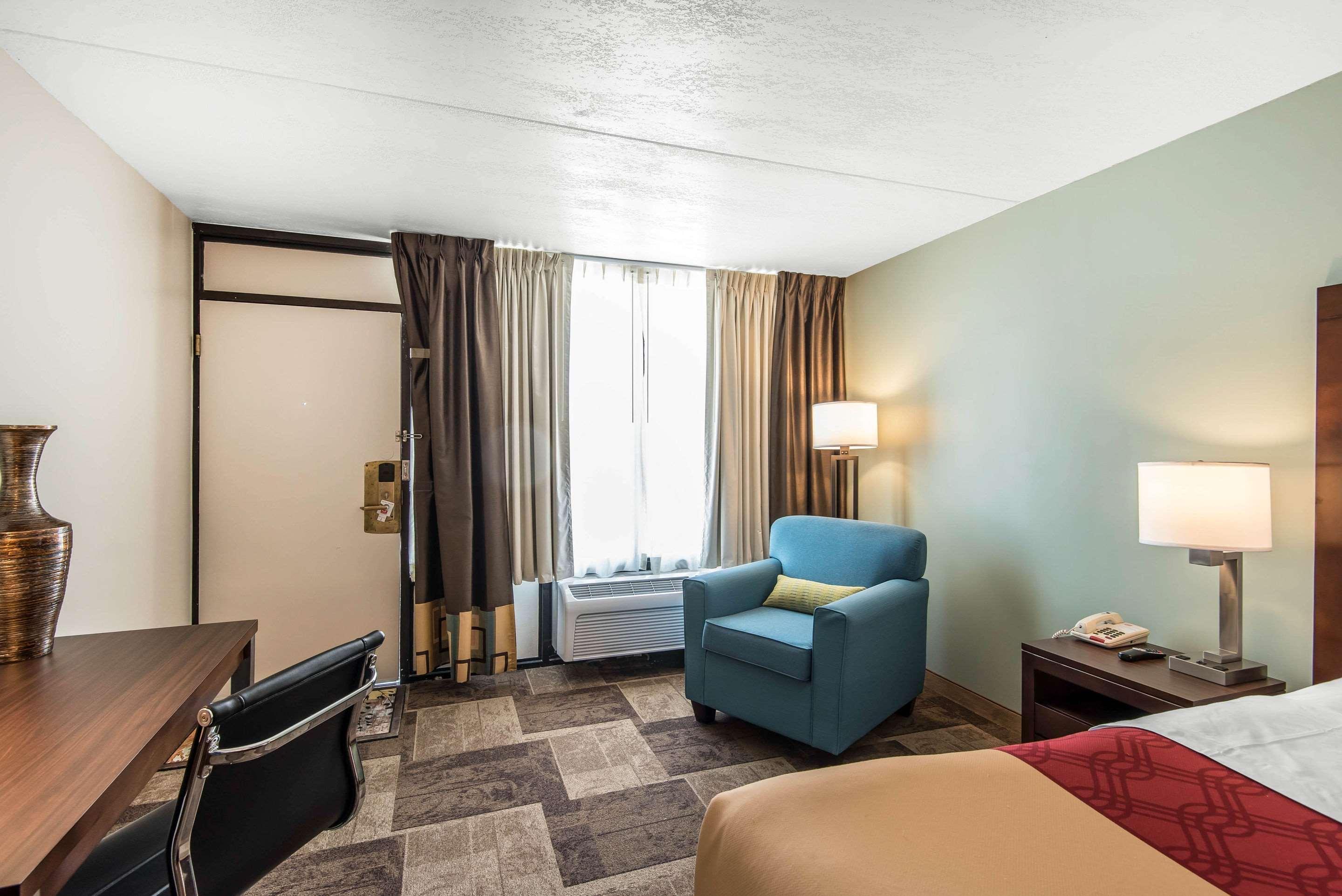 Econo Lodge Oak Grove-Blue Springs Bagian luar foto