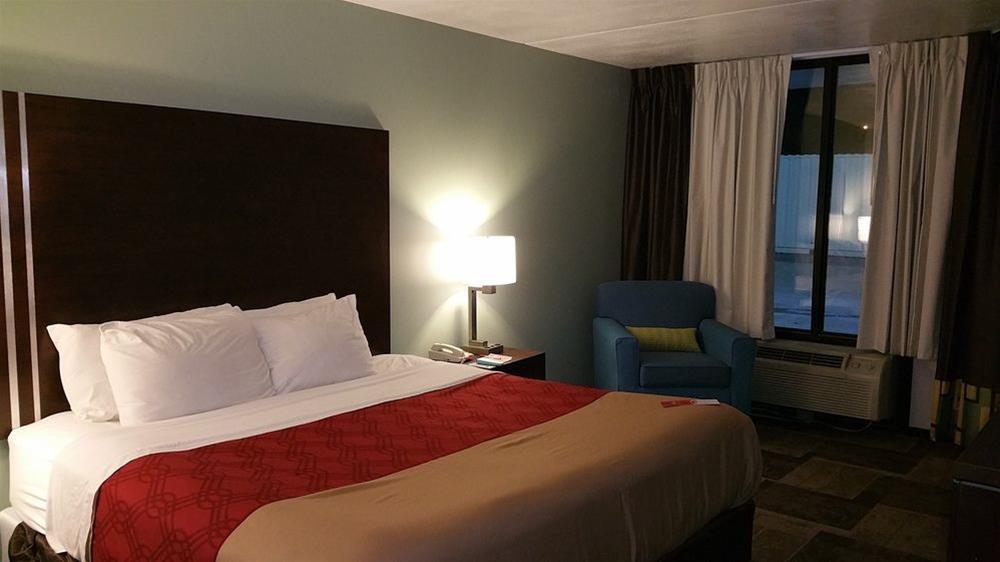 Econo Lodge Oak Grove-Blue Springs Bagian luar foto