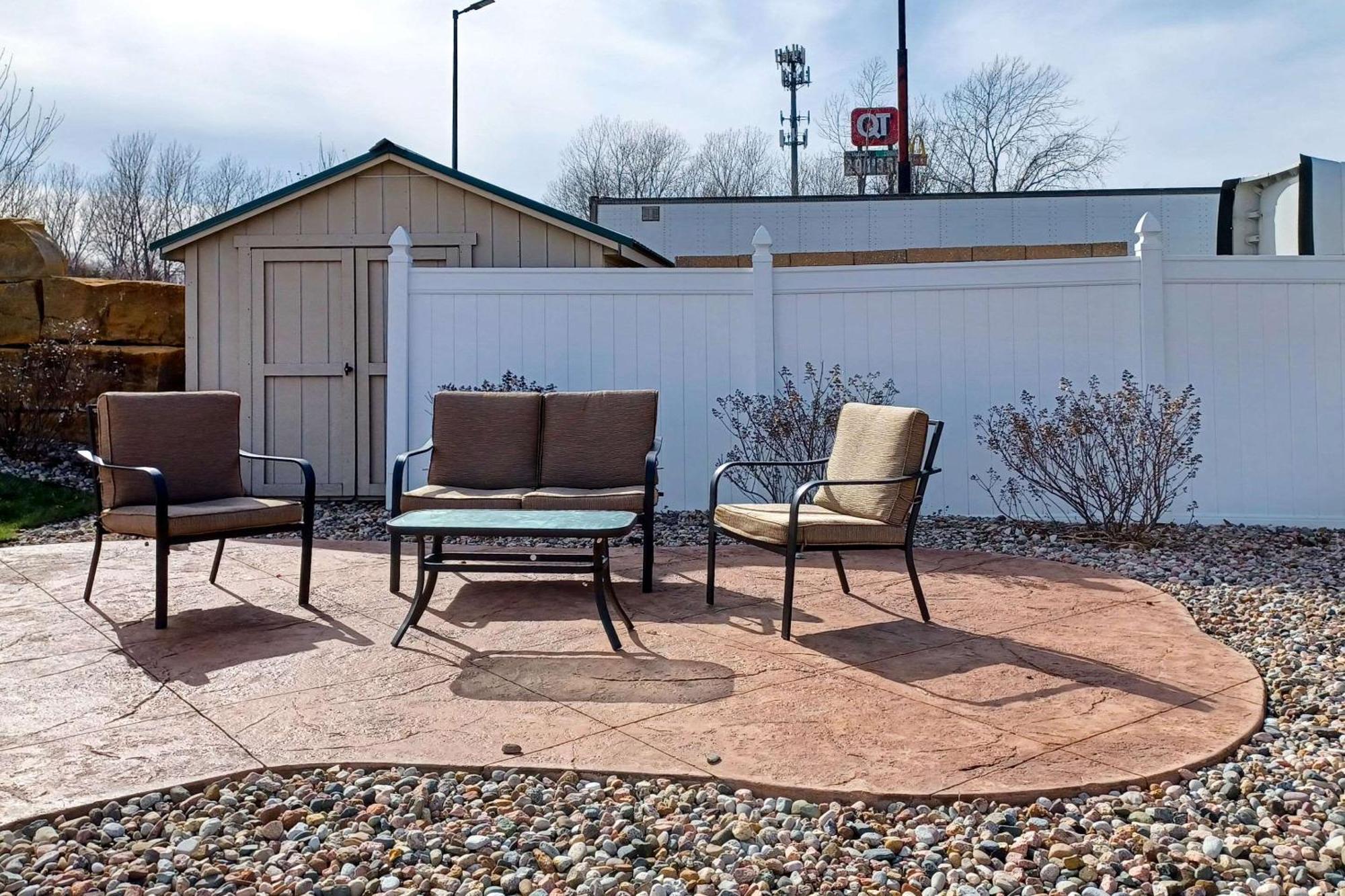 Econo Lodge Oak Grove-Blue Springs Bagian luar foto