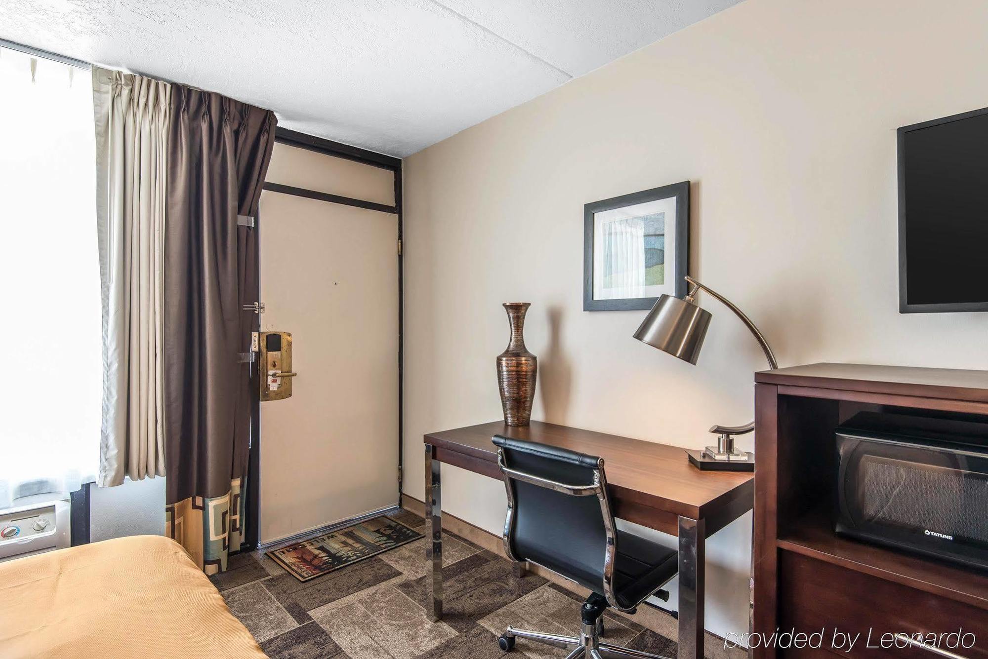 Econo Lodge Oak Grove-Blue Springs Bagian luar foto