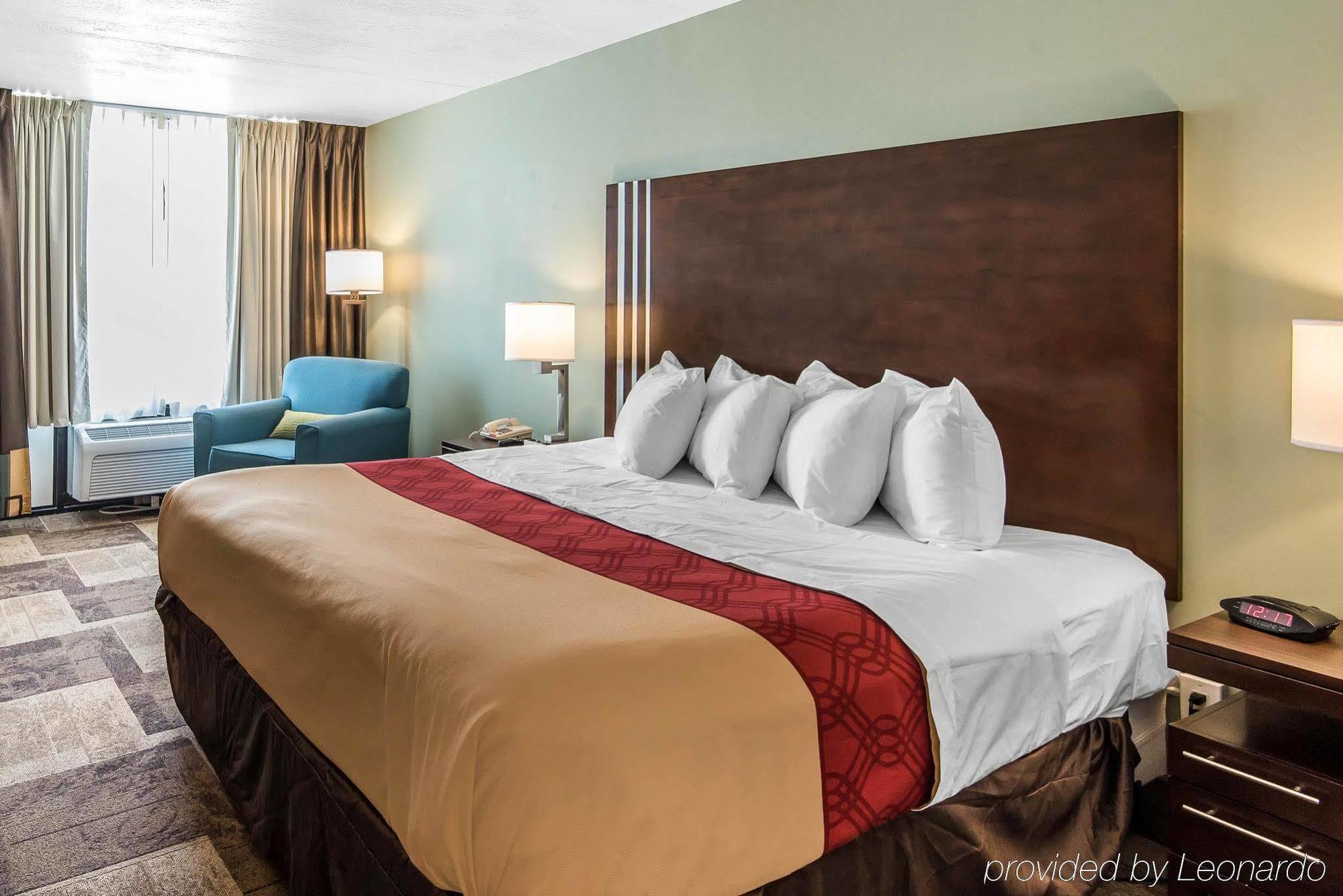 Econo Lodge Oak Grove-Blue Springs Bagian luar foto